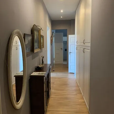 3 Bedroom Lux Center Vincent Апартаменты *